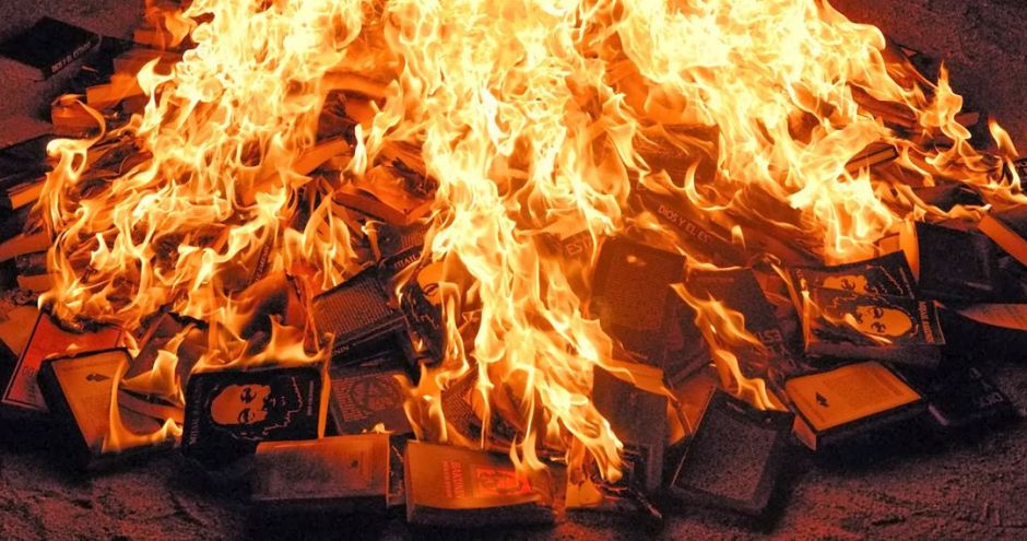 Quememos los libros