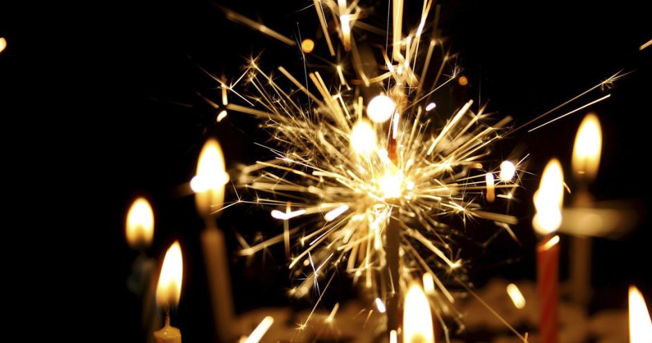 En medio de este sarao: celebrémonos